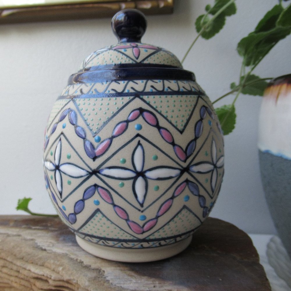 Ceramic Handmade Jar by Servin, Mexico